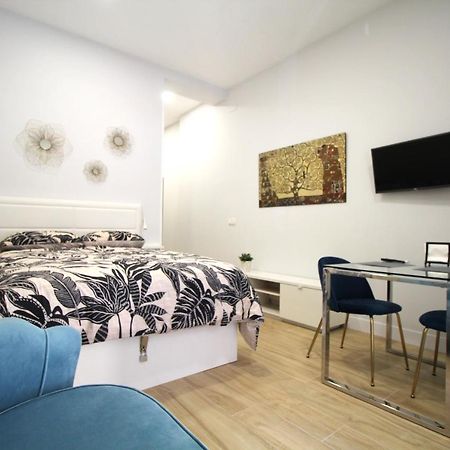 Apartamento En Embajadores Мадрид Экстерьер фото
