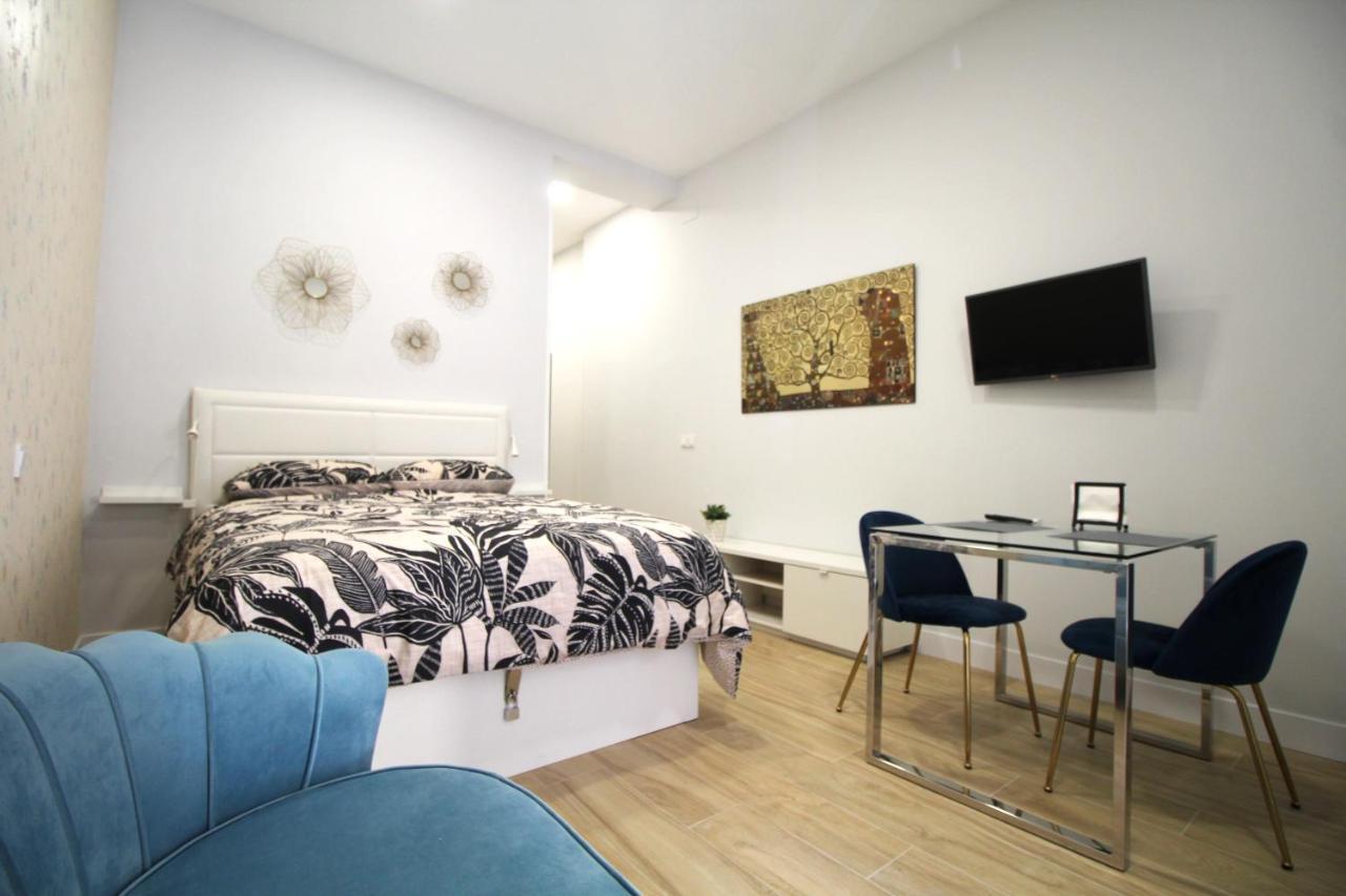 Apartamento En Embajadores Мадрид Экстерьер фото